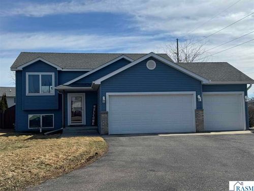 10 Juneau Ct, North Mankato, MN, 56003-4251 | Card Image