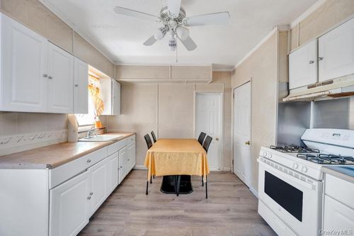 24 Pleasant Ave, Roosevelt, NY, 11575-2125 | Card Image