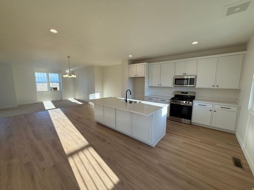 310-6921 W South Jordan Pkwy, South Jordan, UT, 84009-1815 | Card Image