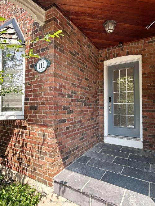 111 Greer Rd, Toronto, ON, M5M3N2 | Card Image