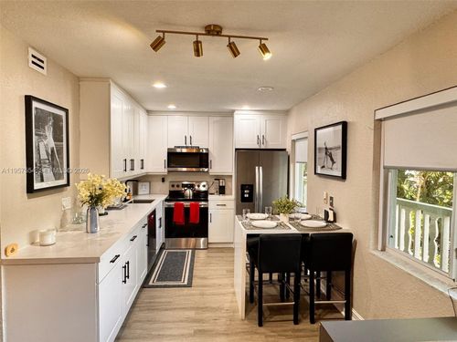 apt-19-1423 Holly Heights Dr, Fort Lauderdale, FL, 33304-4738 | Card Image