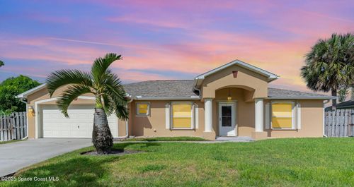 812 Gera Ave Nw, PALM BAY, FL, 32907-8295 | Card Image
