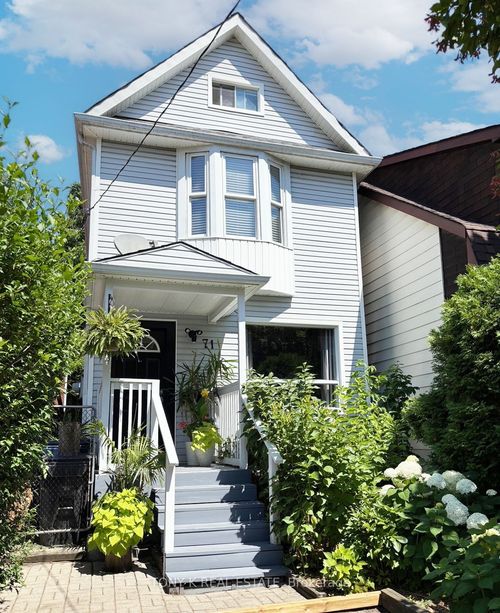 71 Madelaine Ave, Scarborough, ON, M1L2X6 | Card Image