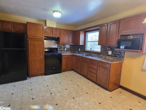 230 5th St W, Crystal Lake, IA, 50432-7702 | Card Image