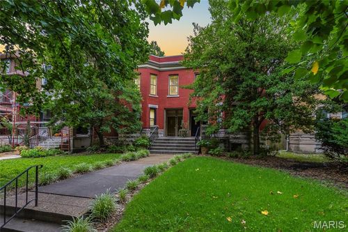 a-4320 W Pine Boulevard, St Louis, MO, 63108 | Card Image