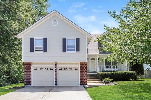 3545 Sw Harbor Cir, Lee's Summit, MO, 64082-4020 | Card Image