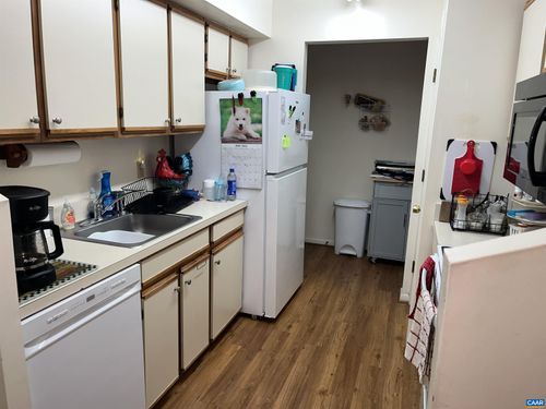 3-103 Turtle Creek Rd, CHARLOTTESVILLE, VA, 22901-6731 | Card Image