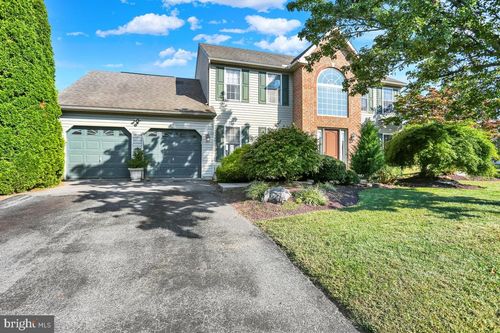 3804 Wyoming Dr S, Reading, PA, 19608-8922 | Card Image