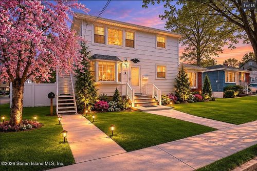 4 Cottage Ave, Staten Island, NY, 10308-3245 | Card Image