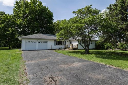 3205 Shawnee Dr, Kansas City, KS, 66106-4249 | Card Image