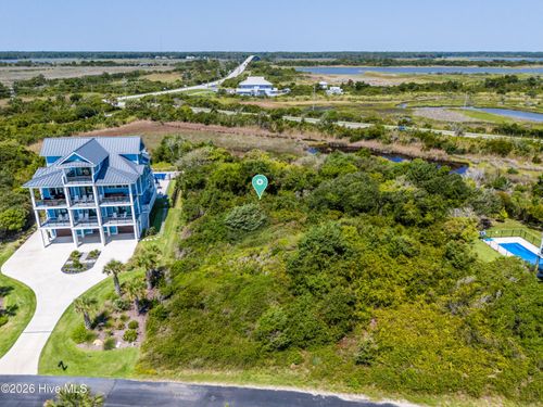 129 Ocean Vw, N Topsail Beach, NC, 28460-8198 | Card Image