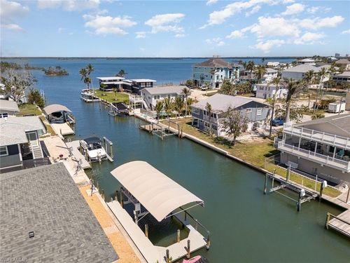 240 Driftwood Ln, FORT MYERS BEACH, FL, 33931-4306 | Card Image