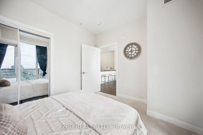 903 - 16 Concord Pl, Condo with 2 bedrooms, 2 bathrooms and 2 parking in Grimsby ON | Image 19