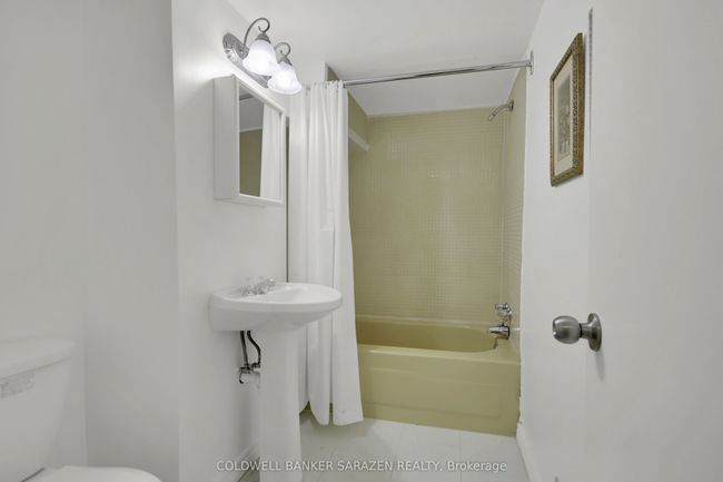 70 Viewmount Dr, House other with 4 bedrooms, 2 bathrooms and 3 parking in Nepean ON | Image 36