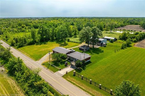 617 Eighth Rd E, Stoney Creek, ON, L8J2X4 | Card Image