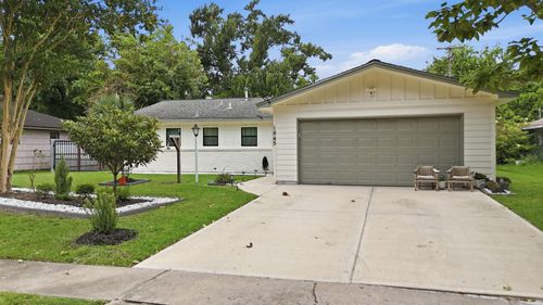1845 Westcrest Dr, Houston, TX, 77055-2320 | Card Image
