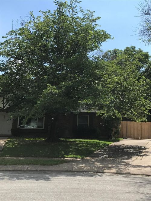 1001 Stableway Ln, Bedford, TX, 76022-7754 | Card Image