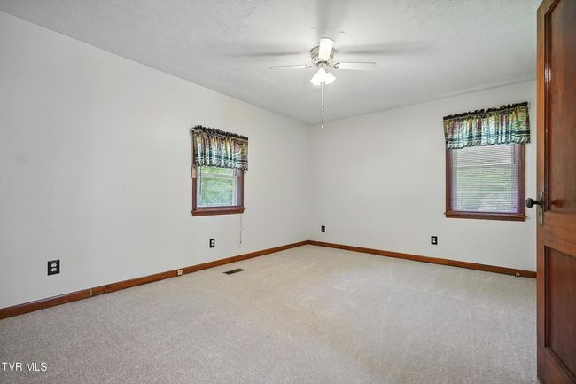 7742 S Fork Rd, House other with 2 bedrooms, 2 bathrooms and null parking in Pound VA | Image 17