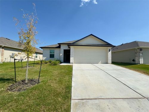 1302 Camden Ln, Lockhart, TX, 78644-3647 | Card Image