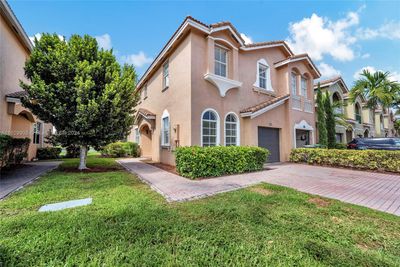 2403 Se 14th St, Townhouse with 4 bedrooms, 3 bathrooms and null parking in Homestead FL | Image 2