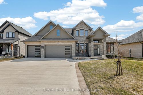 82 Graydon Dr, Mount Elgin, ON, N0J1N0 | Card Image