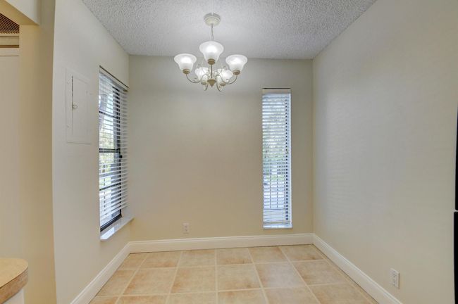 UNIT-202 - 16 Royal Palm Way, Condo with 2 bedrooms, 2 bathrooms and null parking in Boca Raton FL | Image 8