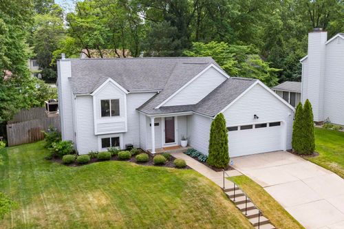 1818 Eagle Point Ct, South Bend, IN, 46628-4000 | Card Image