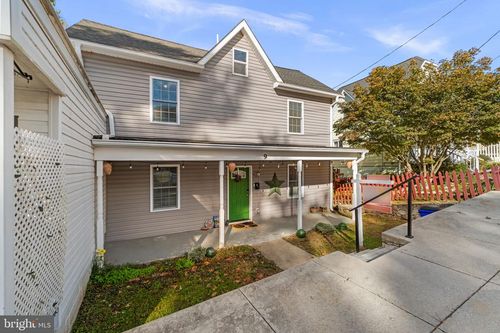 9 9th Ave, BRUNSWICK, MD, 21716-1802 | Card Image