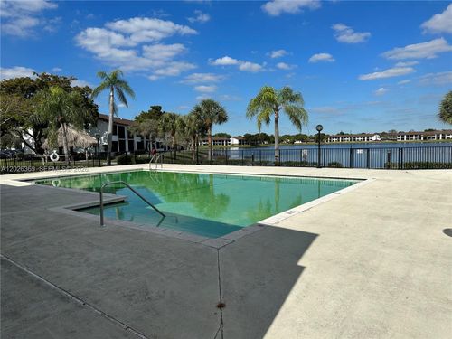 204-215 Lake Pointe Dr, Oakland Park, FL, 33309-7723 | Card Image