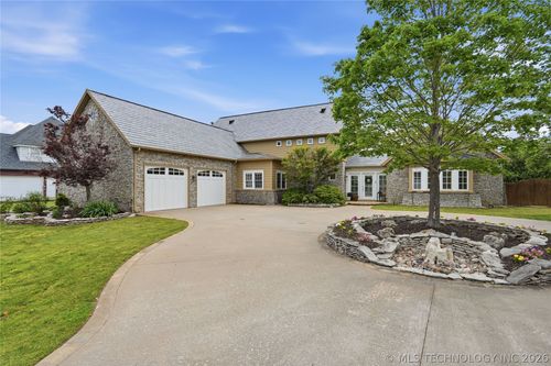 4203 S 69th Westavenue, Tulsa, OK, 74107 | Card Image