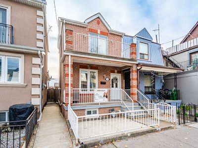 169 Lappin Ave, House attached with 3 bedrooms, 2 bathrooms and 1 parking in Toronto ON | Image 2