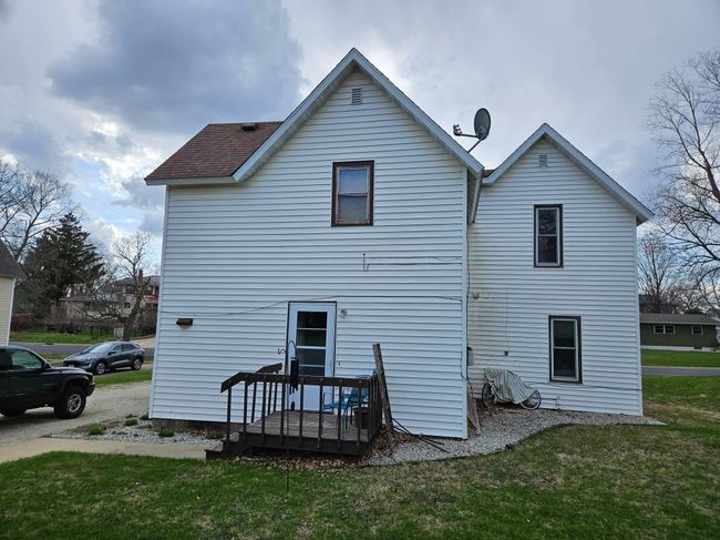 Rear View/Deck/Unit 1 | Image 4