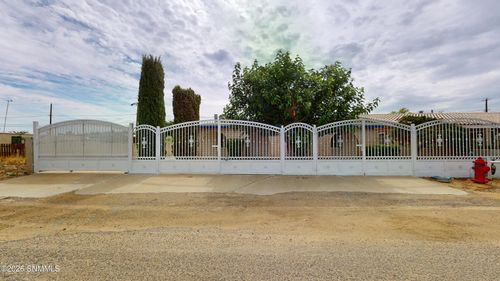 436 Gorman St, Anthony, NM, 88021-8106 | Card Image