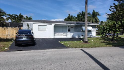 2100 N 57th Way, Hollywood, FL, 33021-3827 | Card Image