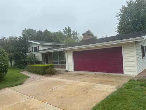 6641 Pierce Rd, Freeland, MI, 48623-8663 | Card Image