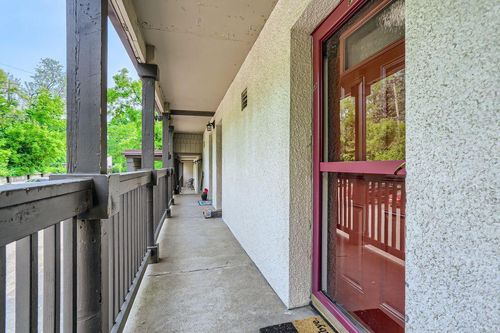 6b-380 Ramsey St, Saint Paul, MN, 55102-2335 | Card Image