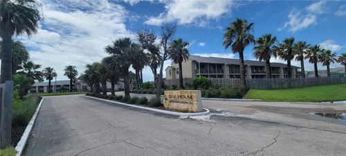 2001-2001 Bayhouse Dr, Rockport, TX, 78382-3537 | Card Image