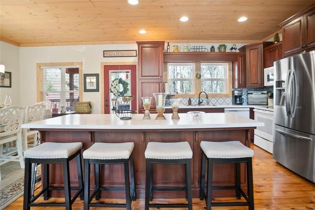 1466 Newport Dr, House other with 3 bedrooms, 3 bathrooms and 1 parking in Ellijay GA | Image 6