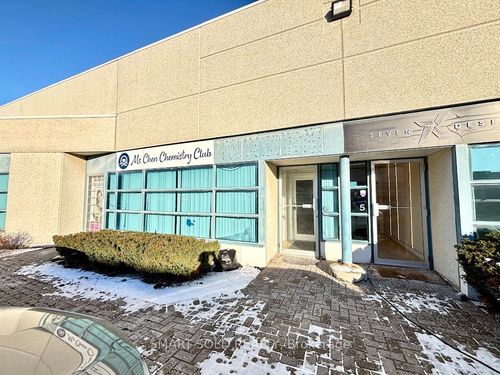 6-40 Vogell Rd, Richmond Hill, ON, L4B3N6 | Card Image