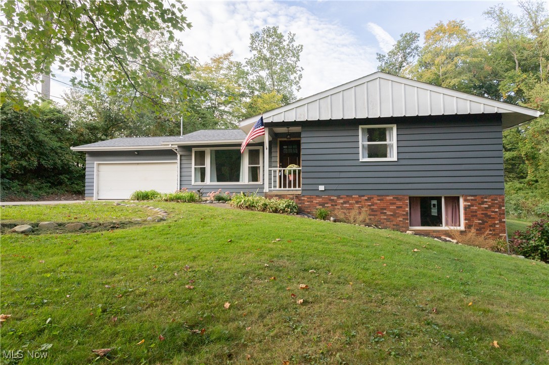 Kim Dr, Green, OH 44312