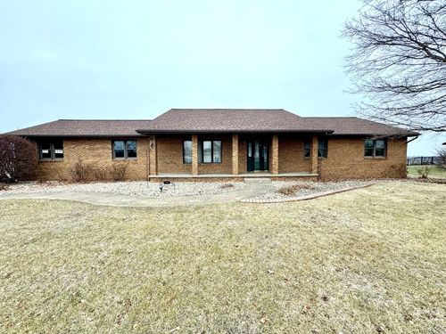 304 Staley Dr, Le Roy, IL, 61752-1212 | Card Image