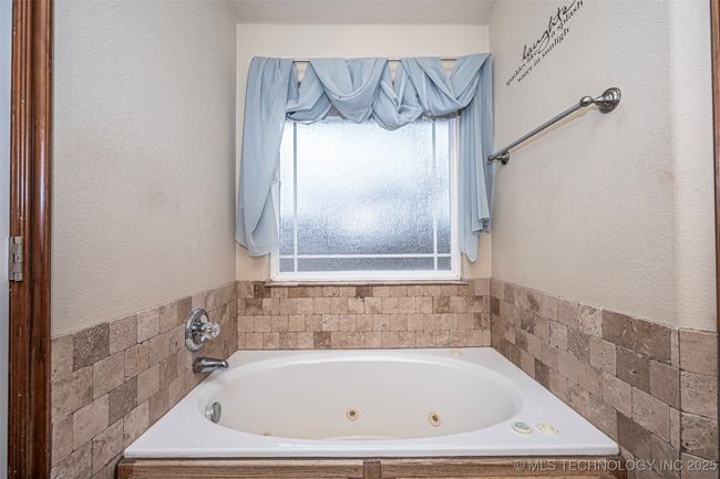 13908 County Road 1566, House other with 3 bedrooms, 2 bathrooms and null parking in Ada OK | Image 27