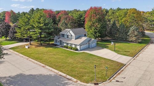 3457 Hemmingway Dr, Janesville, WI, 53545-8817 | Card Image