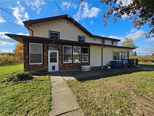 1970 Sturgeon Point Rd, Derby, NY, 14047-9668 | Card Image