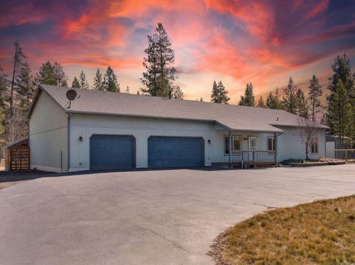 55962 Black Duck Rd, Bend, OR, 97707-2115 | Card Image