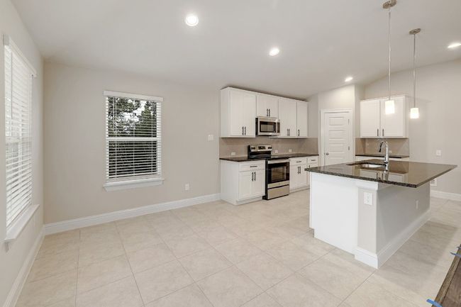 20809 Peacemaker Trl, House other with 3 bedrooms, 2 bathrooms and 4 parking in Lago Vista TX | Image 6