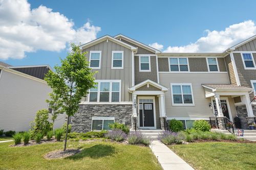 1085 Moraine Dr, South Elgin, IL, 60177-1753 | Card Image