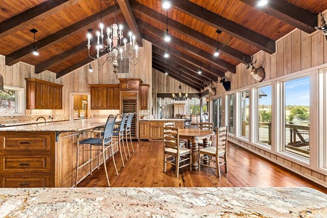 556 Cliff View Loop, Home with 6 bedrooms, 7 bathrooms and null parking in Harper TX | Image 13