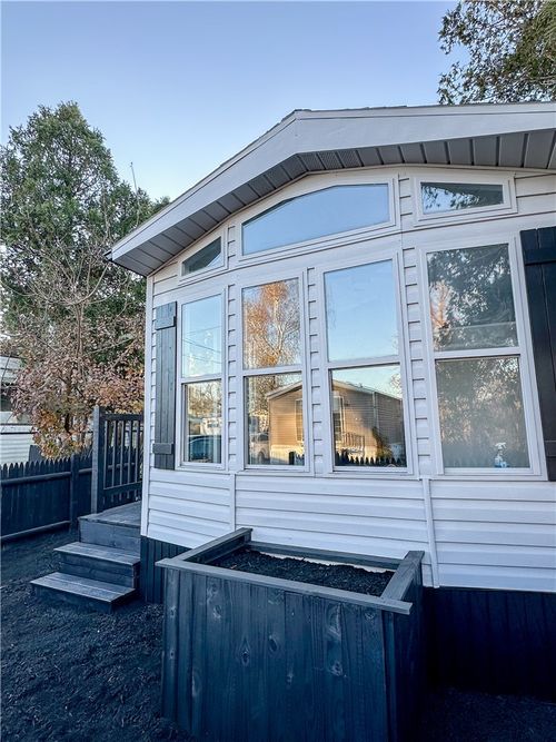 245 Manton St, Pawtucket, RI, 02861-4329 | Card Image