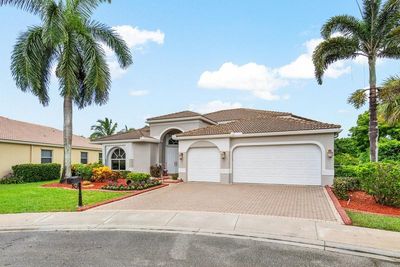 3787 Oak Ridge Cir, House other with 5 bedrooms, 3 bathrooms and null parking in Weston FL | Image 2